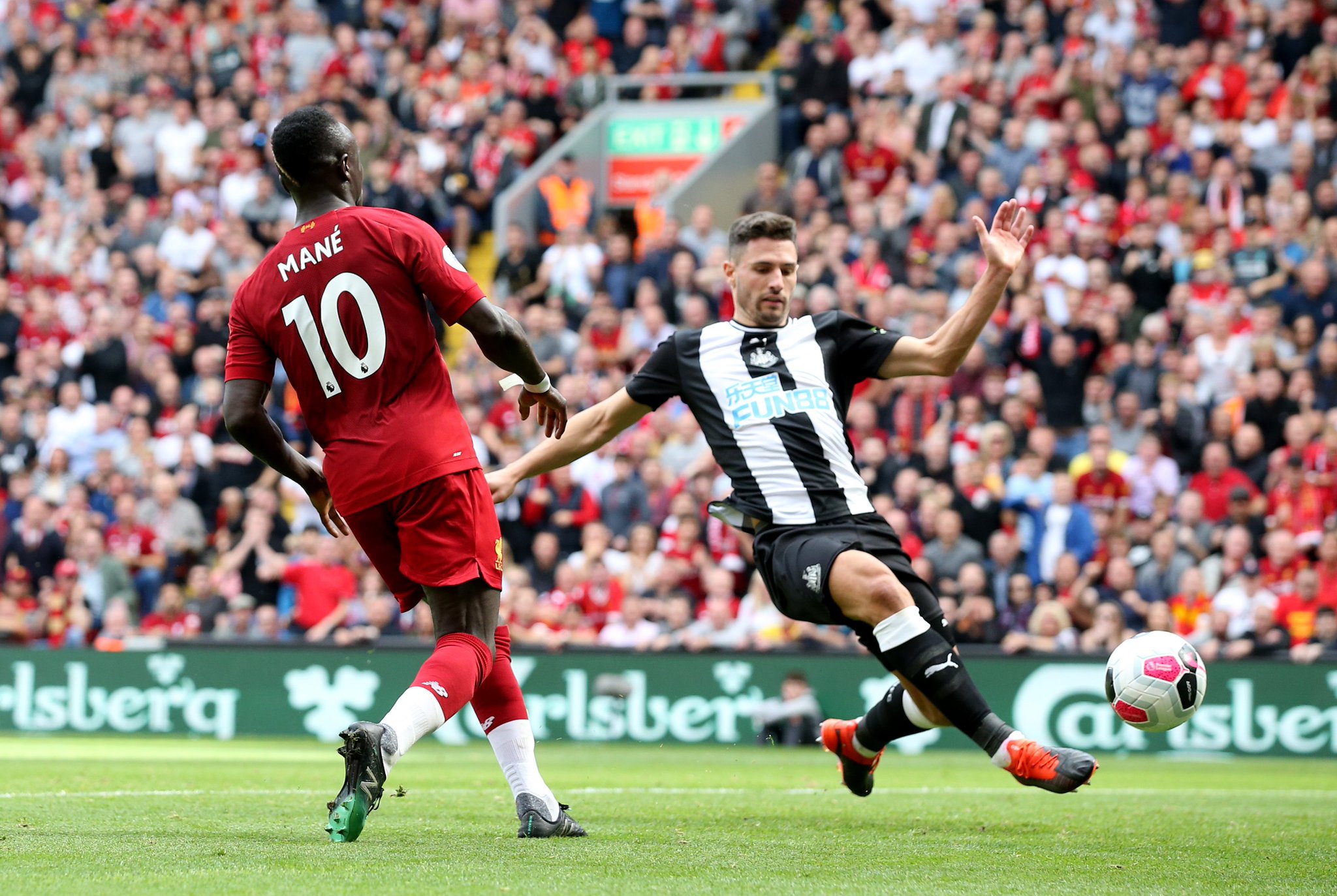 眼神中对足 眼神中对足